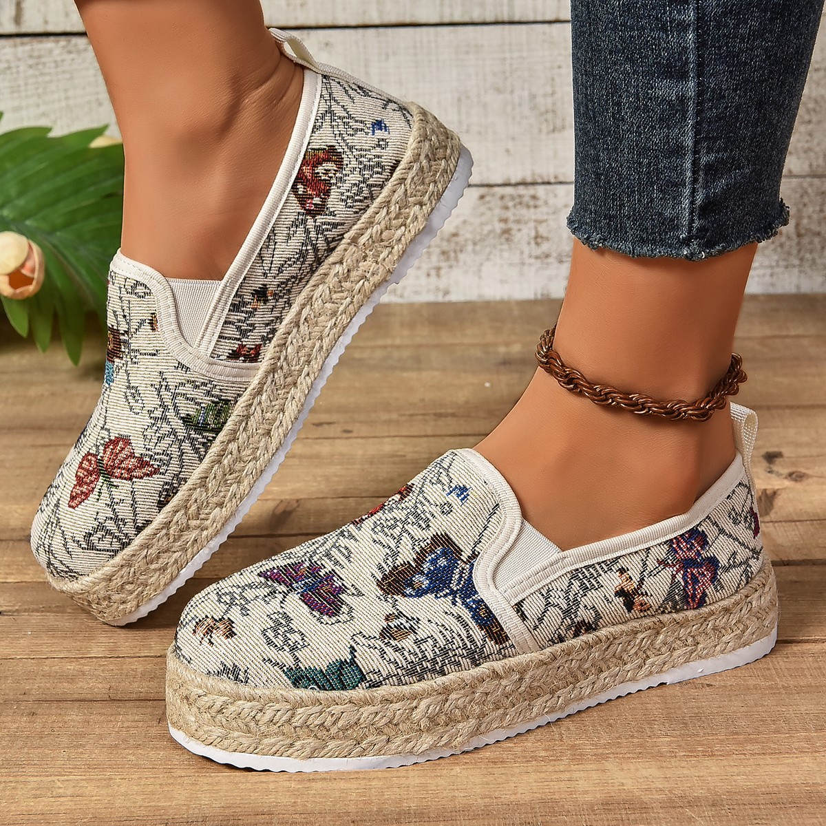 🔥Last Day Promotion 50% OFF - Women's New Stylish Comfortable Casual Loafers