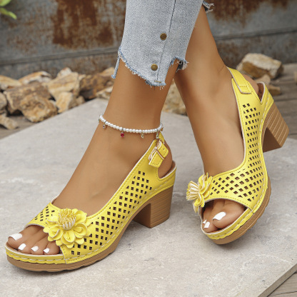 🔥Last Day Promotion 50% OFF - Women's Flower Block Heel Sandals