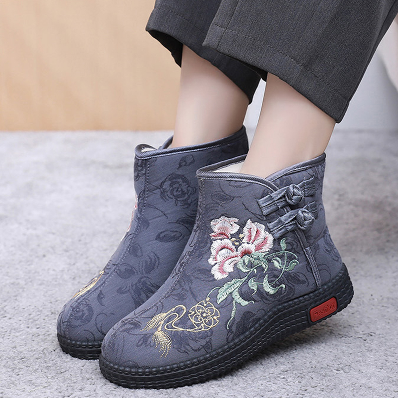 🔥Last Day Promotion 50% OFF - Women's Hand-Embroidered Warm Cotton Boots