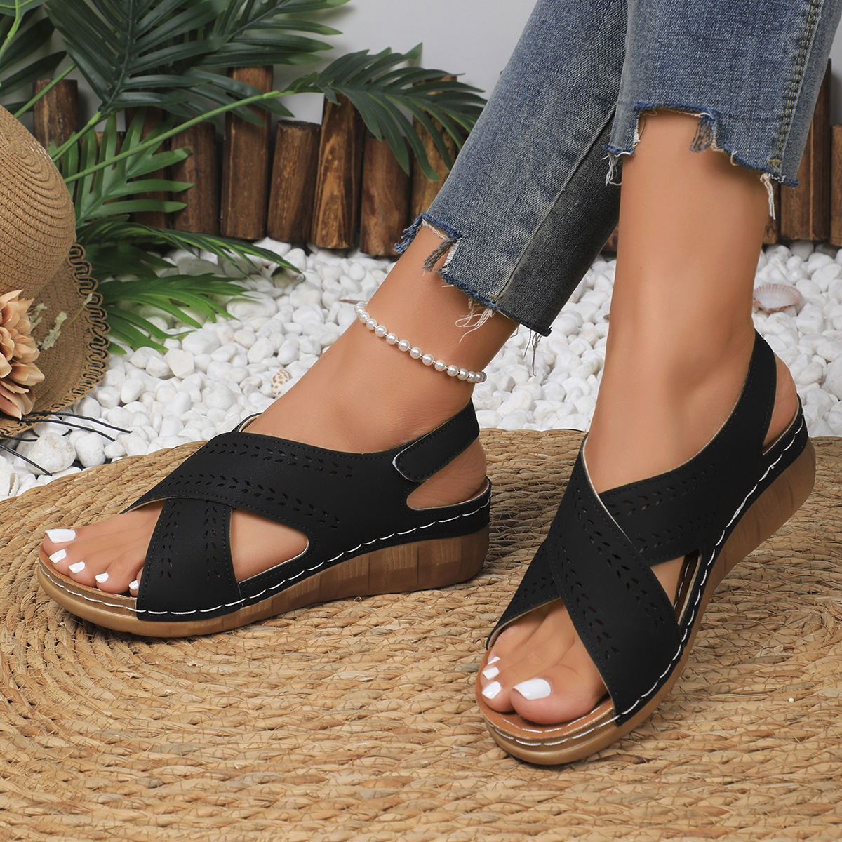 🔥Last Day Promotion 50% OFF - Women's Slope Heel Leather Orthopaedic Sandals