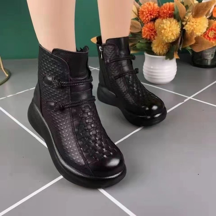 🔥Last Day Promotion 50% OFF - Women's Comfortable Warm Handcrafted Genuine Leather Ankle Boots