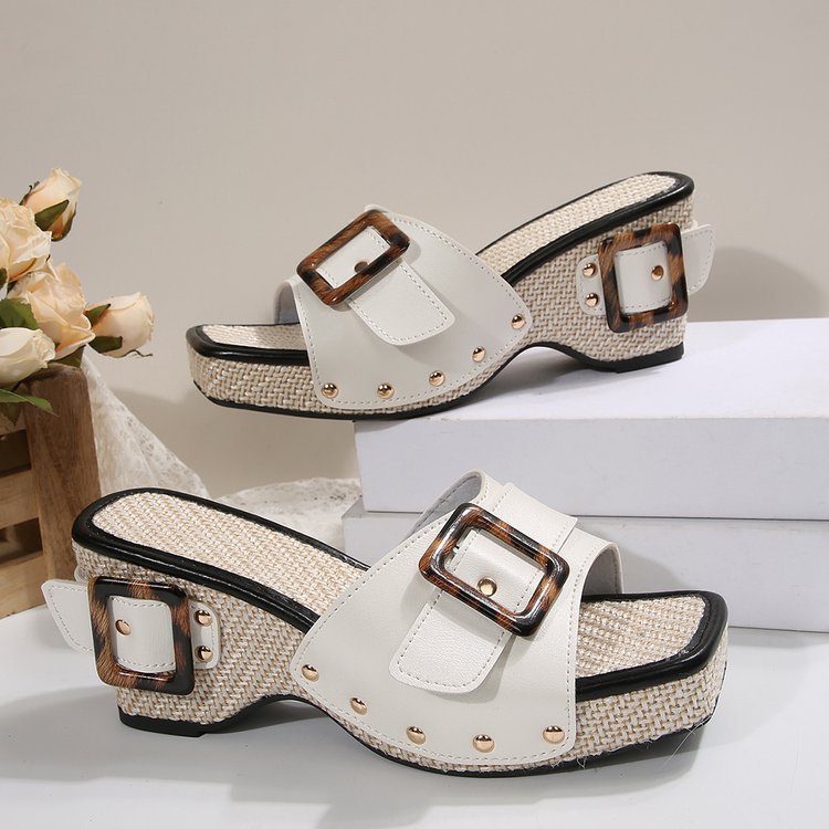 🔥Last Day Promotion 50% OFF - Women's Thick Sole Orthopaedic Leather Sandals