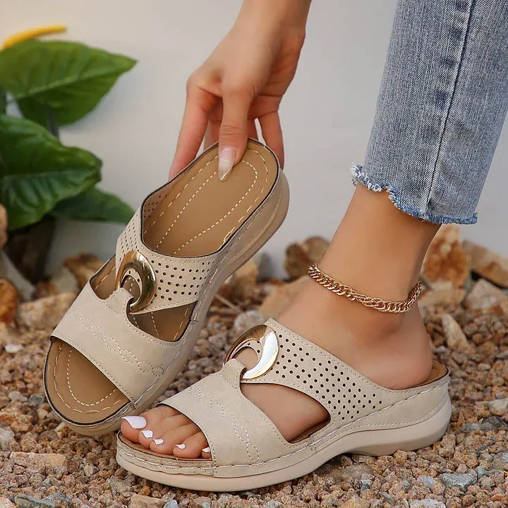 🔥Last Day Promotion 50% OFF - Women's Casual Breathable Leather Orthopaedic Platform Sandals (Buy 2 Free Shipping)