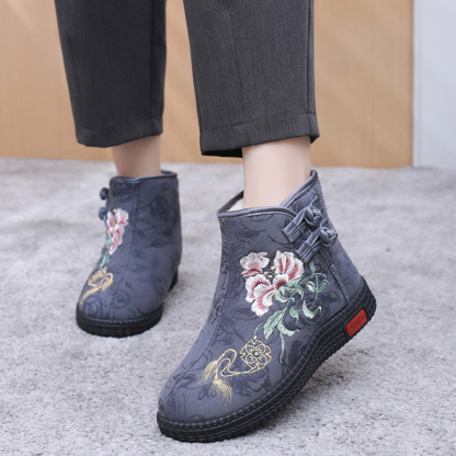 🔥Last Day Promotion 50% OFF - Women's Hand-Embroidered Warm Cotton Boots