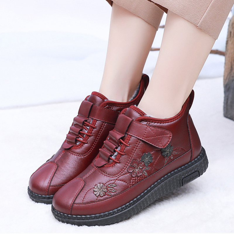 🔥Last Day Promotion 50% OFF - Women's Comfortable Non-Slip Slip-On Warm Boots