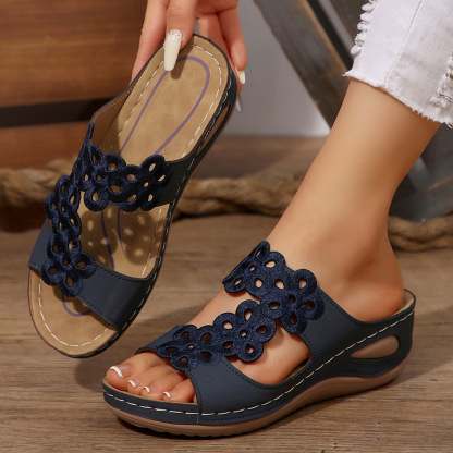 🔥Last Day Promotion 50% OFF - Women's Floral Embroidered Wedge Orthopaedic Sandals