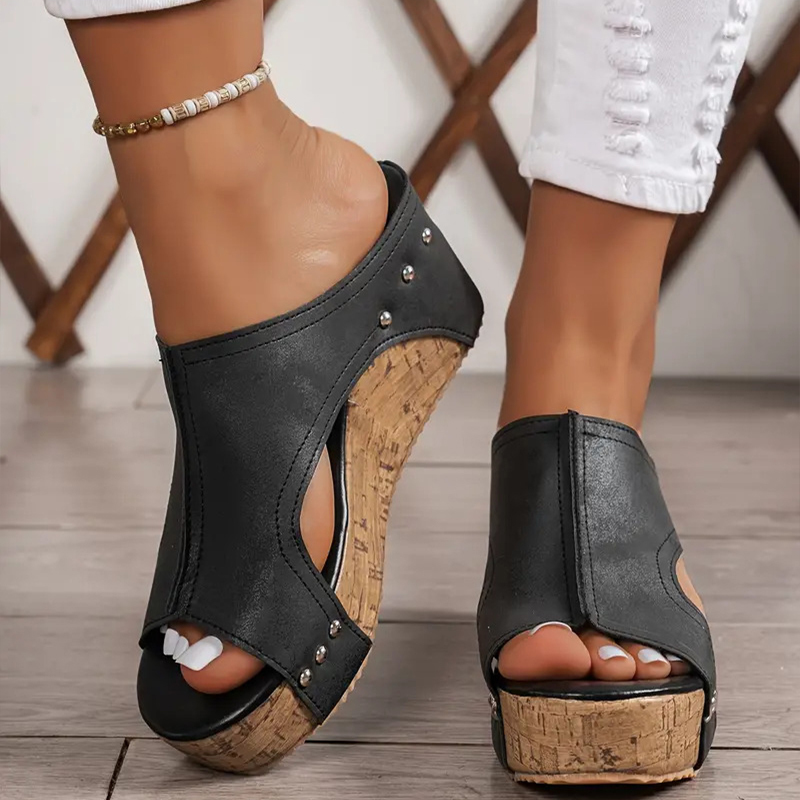 🔥Last Day Promotion 50% OFF - Women's Studded Embellished Thick Leather Orthopaedic Sandals