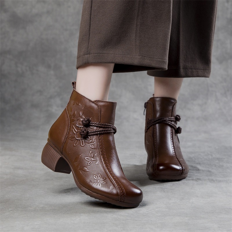 🔥Last Day Promotion 50% OFF - Women's Comfortable Warm Handcrafted Genuine Leather Ankle Boots