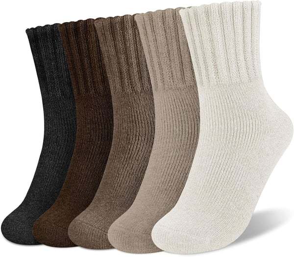 🔥Last Day Promotion 50% OFF - 🏆 5 Pairs Women's Solid Mid-calf Socks