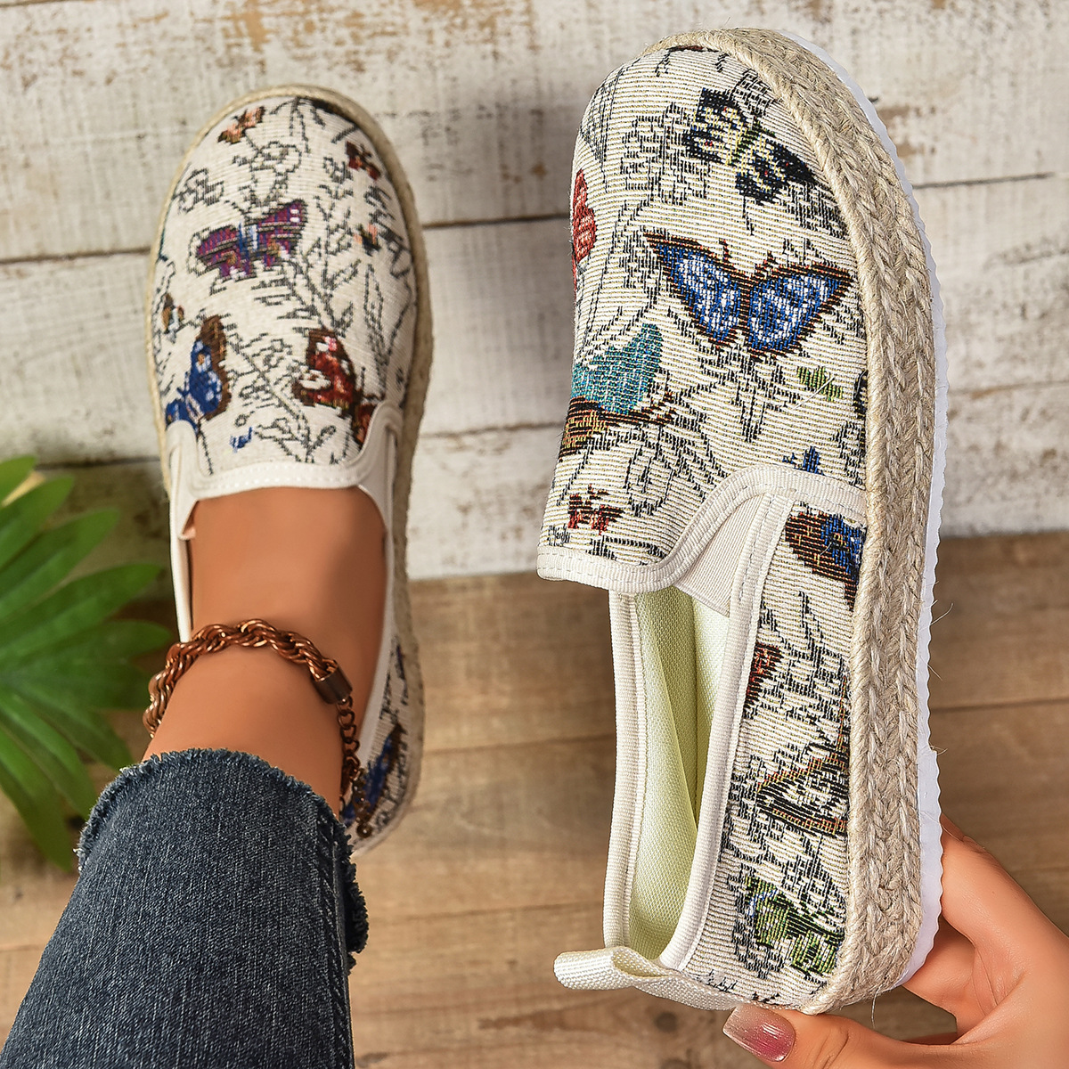 🔥Last Day Promotion 50% OFF - Women's New Stylish Comfortable Casual Loafers