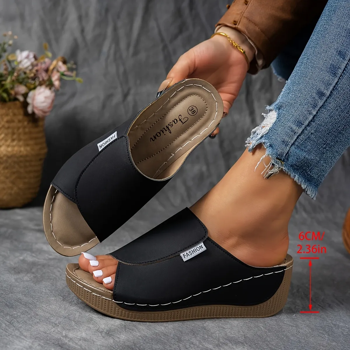 🔥Last Day Promotion 50% OFF - Women's Comfortable Thick Sole Arch Support Leather Slippers