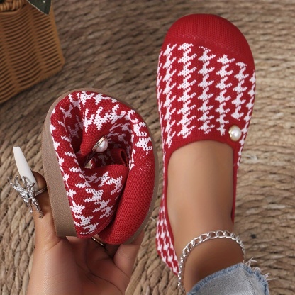 🔥Last Day Promotion 50% OFF - Women's Comfortable Breathable Pearl Embellished Round Toe Walking Shoes