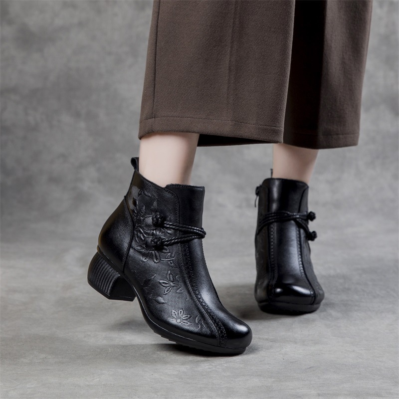 🔥Last Day Promotion 50% OFF - Women's Comfortable Warm Handcrafted Genuine Leather Ankle Boots