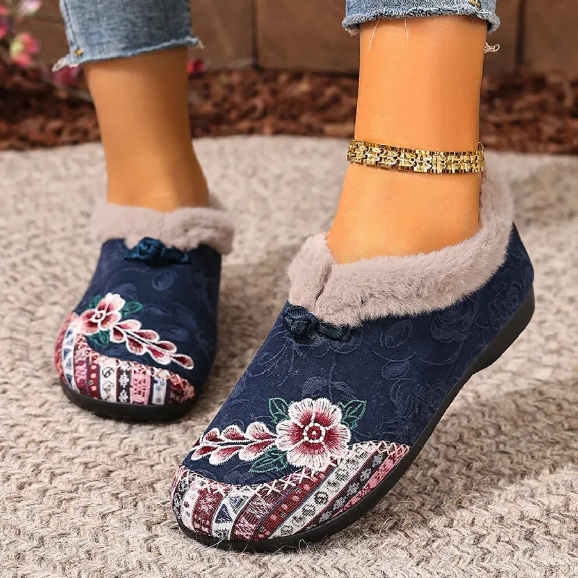 🔥Last Day Promotion 50% OFF - Women's Winter Warm Comfortable Floral Ankle Boots