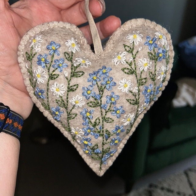 Hanging Heart Embroidery Kit - BUY 2 FREE SHIPPING