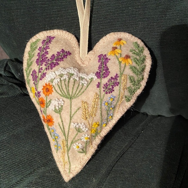 Hanging Heart Embroidery Kit - BUY 2 FREE SHIPPING