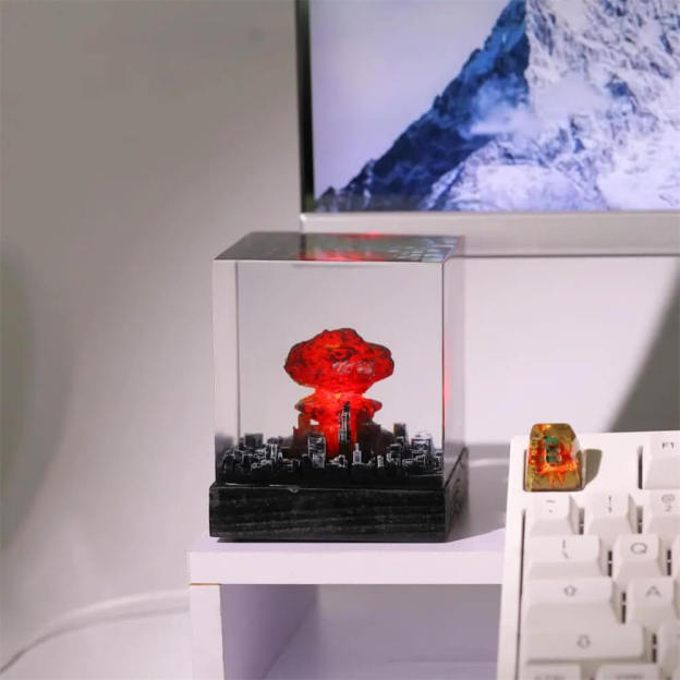 Nuke Lamp - 1 Pcs - Croc Lights