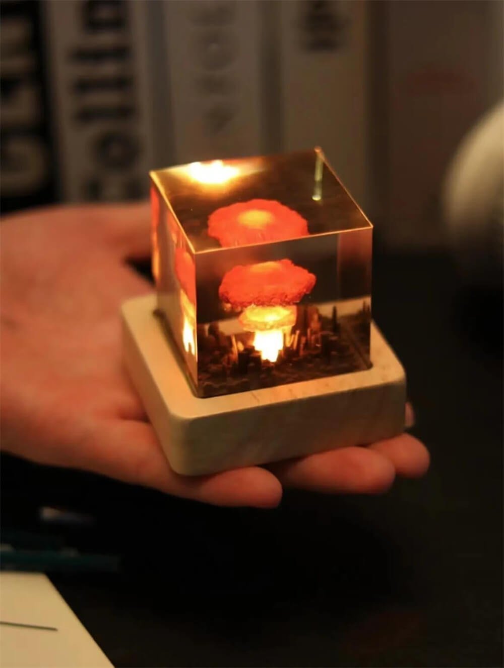Nuke Lamp - 1 Pcs - Croc Lights