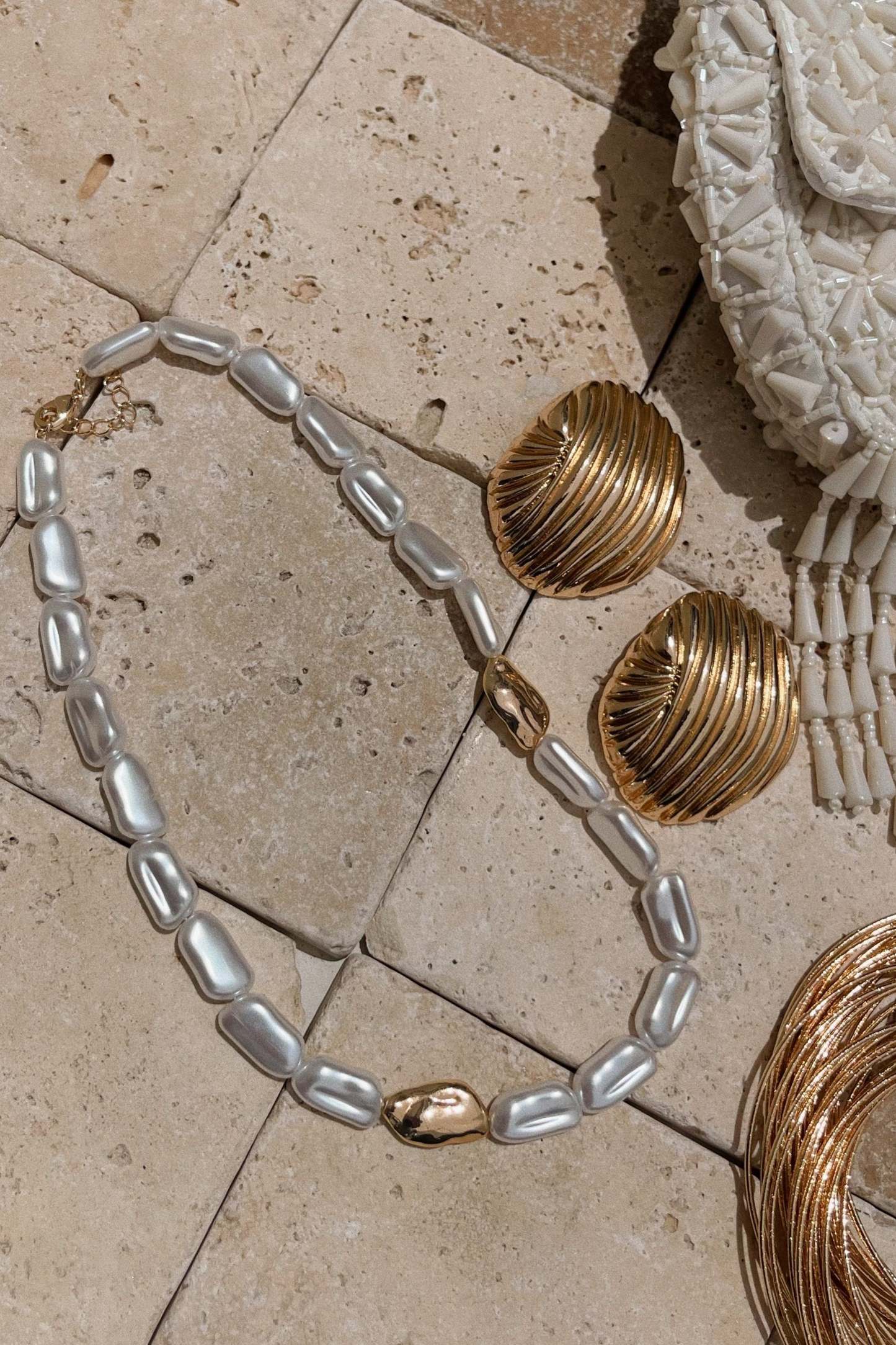 Loriana Faux Pearl Necklace - White-Laseno.All Rights Reserved.