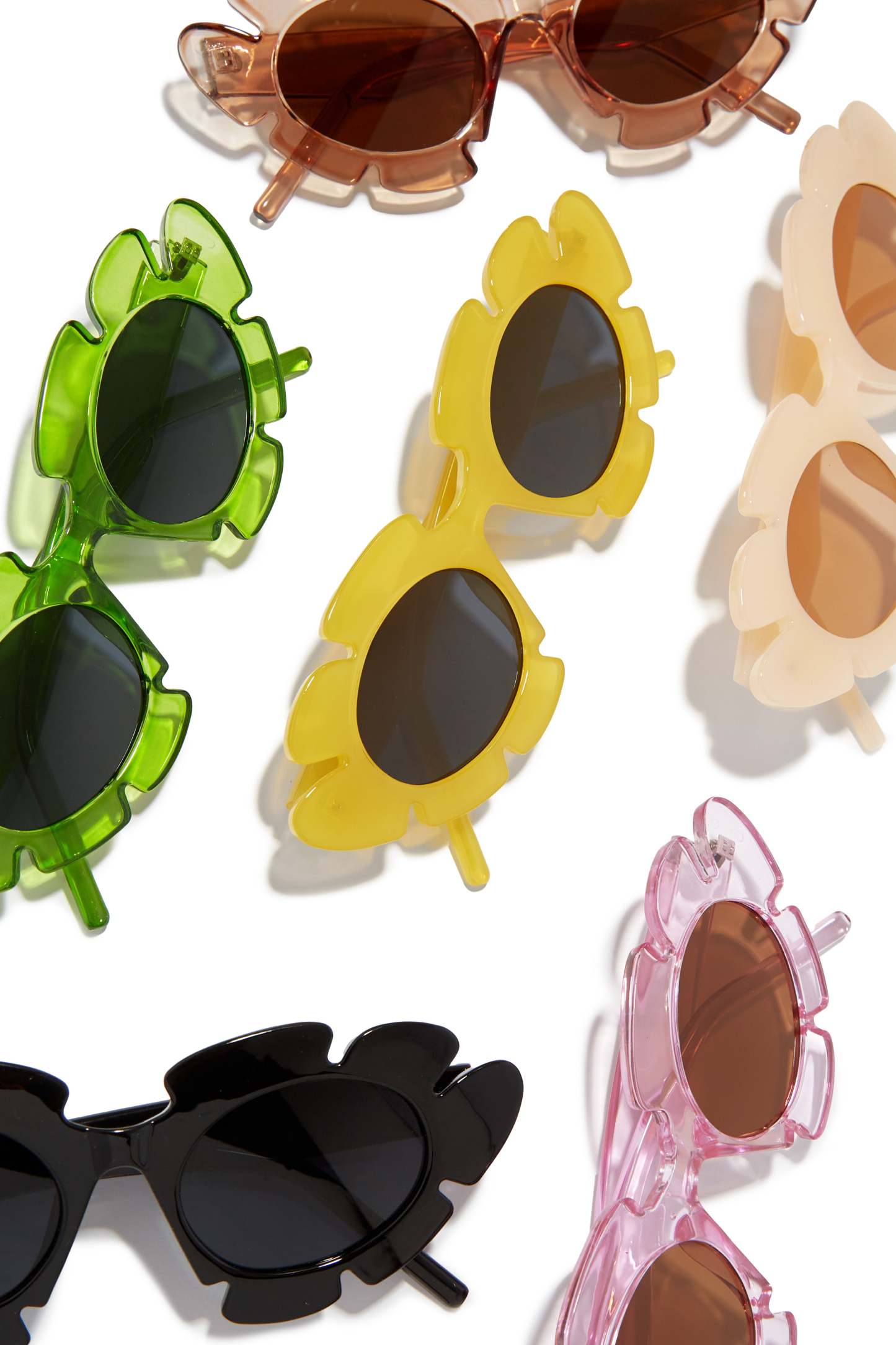 Weekend Flirt Unique Standout Frame Sunglasses - Green-Laseno.All Rights Reserved.