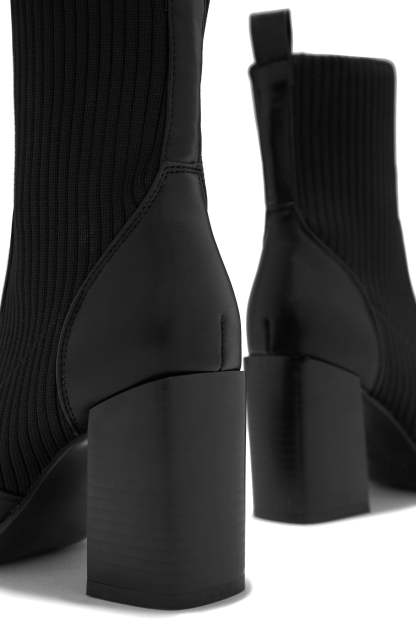 Perfect Night Block Heel Ankle Boots - Black-Laseno.All Rights Reserved.
