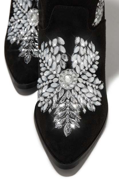 Rock The Rodeo Embellished Cowgirl Boots - Black-Laseno.All Rights Reserved.