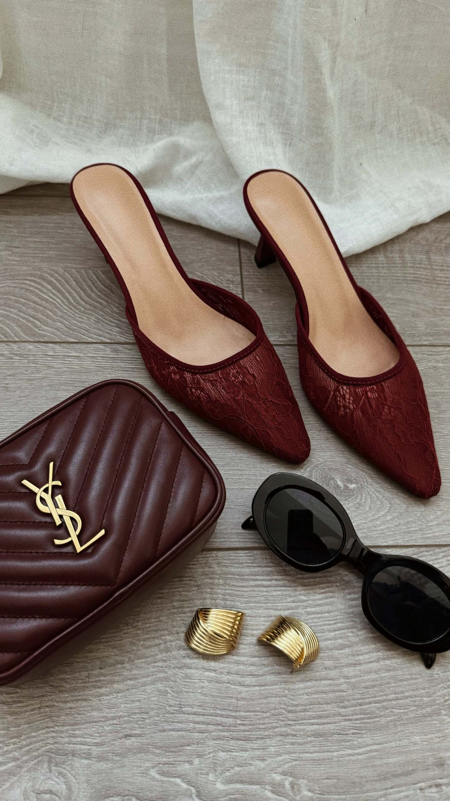 Madelyn Pointed Toe Mid Heel Mules - Cherry-Laseno.All Rights Reserved.