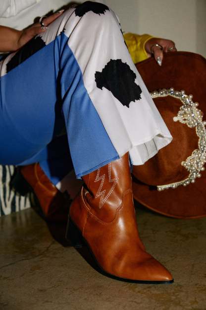Mainstage Moment Stacked Heel Boots - Cognac-Laseno.All Rights Reserved.