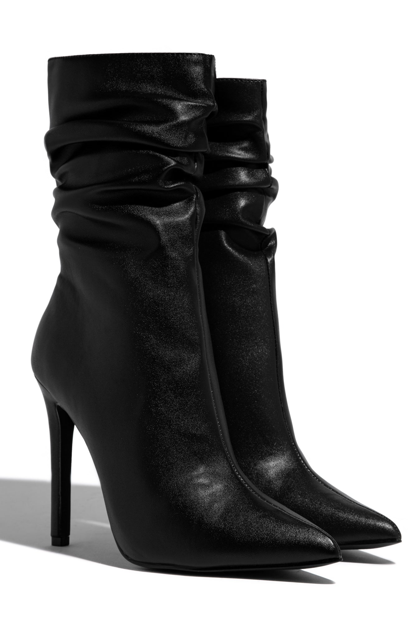 So Flirty Ruched Detailed Ankle Heel Boots - Black-Laseno.All Rights Reserved.