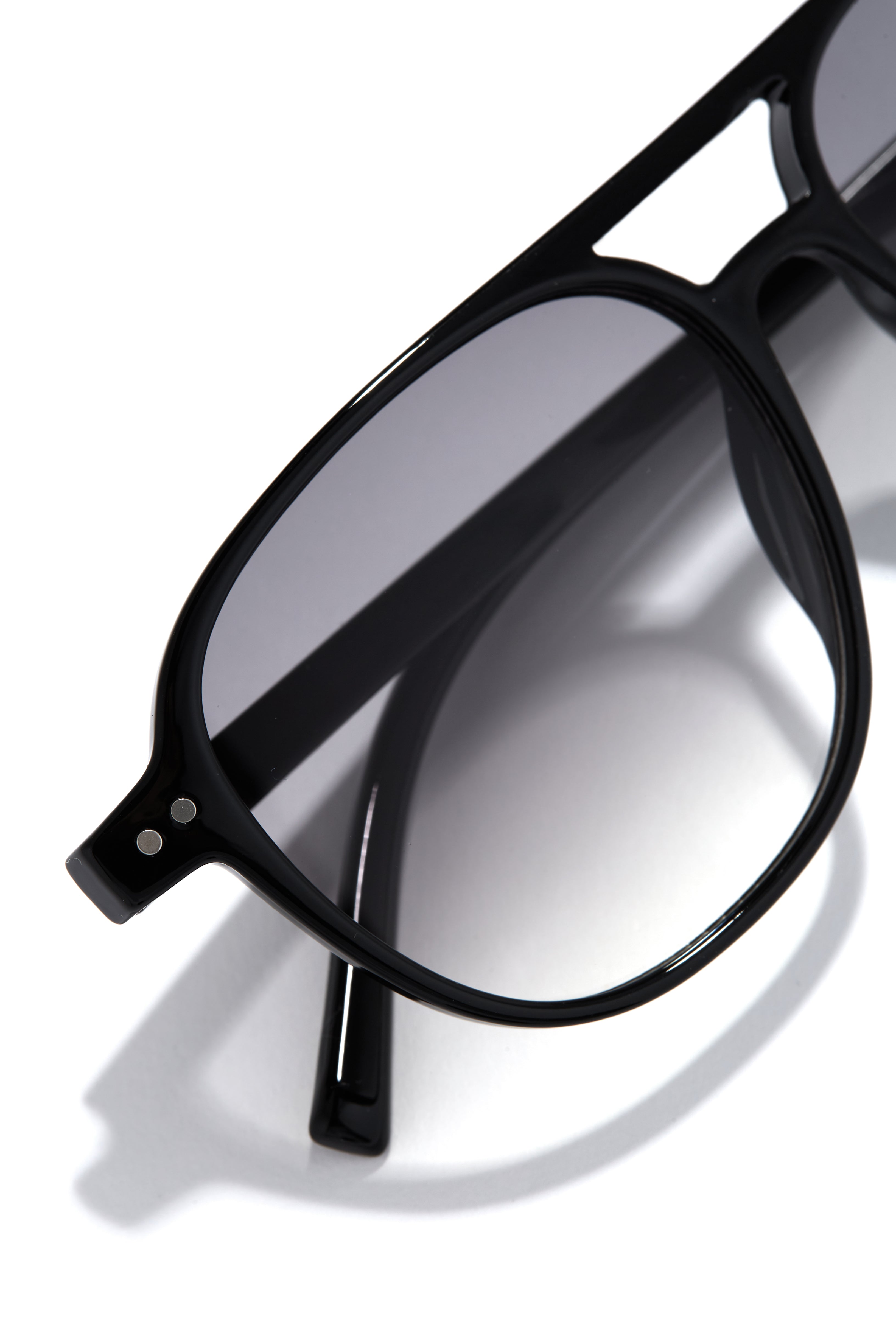 Leina Aviator Sunglasses - Black-Laseno.All Rights Reserved.