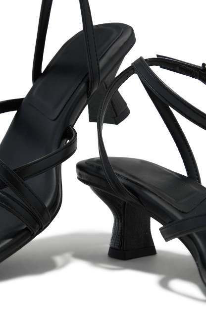 Velora Mid Heels - Black-Laseno.All Rights Reserved.
