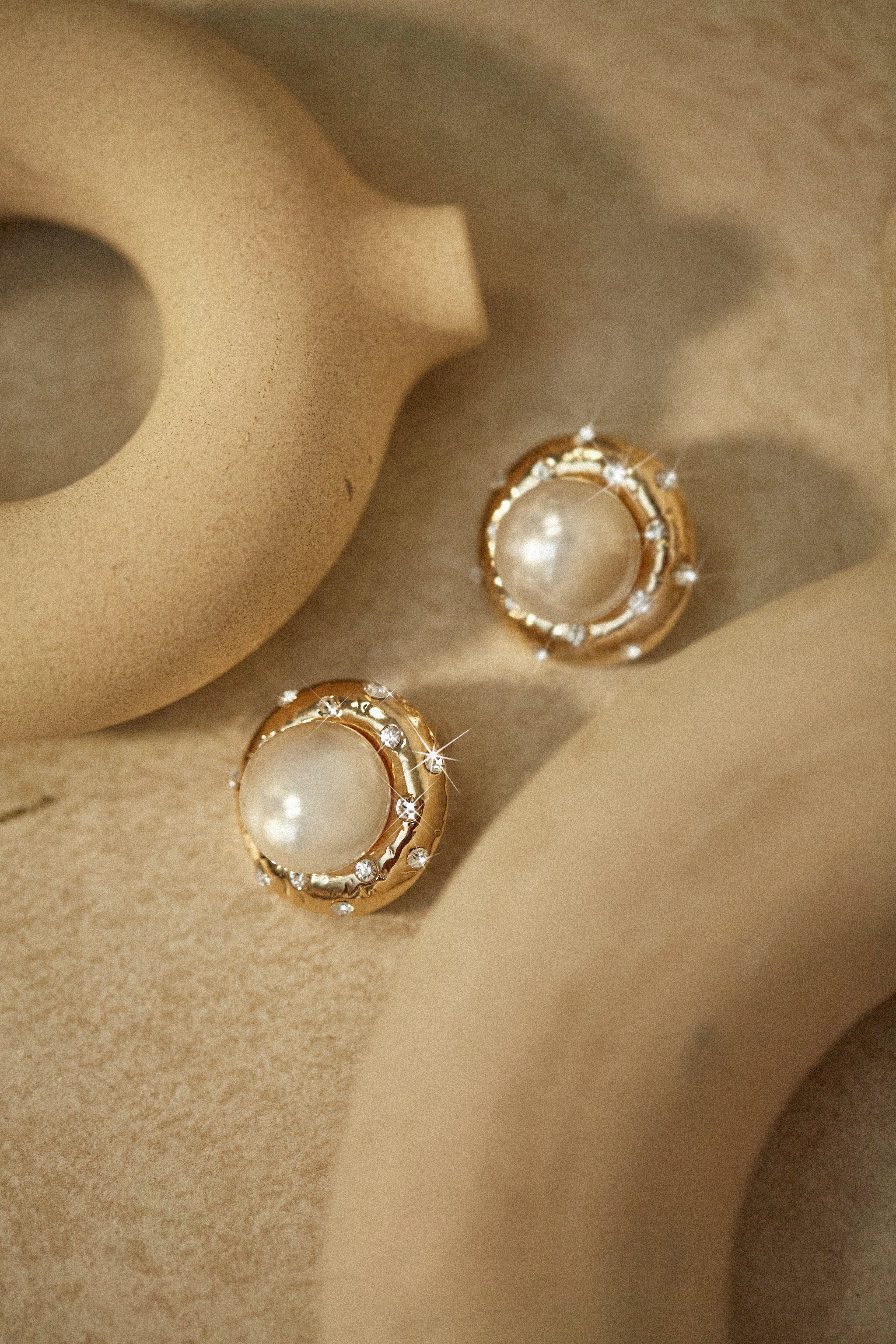 Vera Faux Pearl Embellished Earring - Gold-Laseno.All Rights Reserved.
