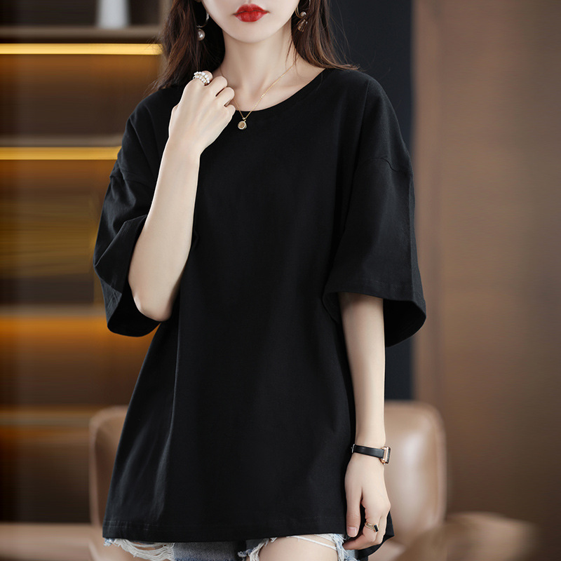 Mittellanges, vielseitiges T-Shirt