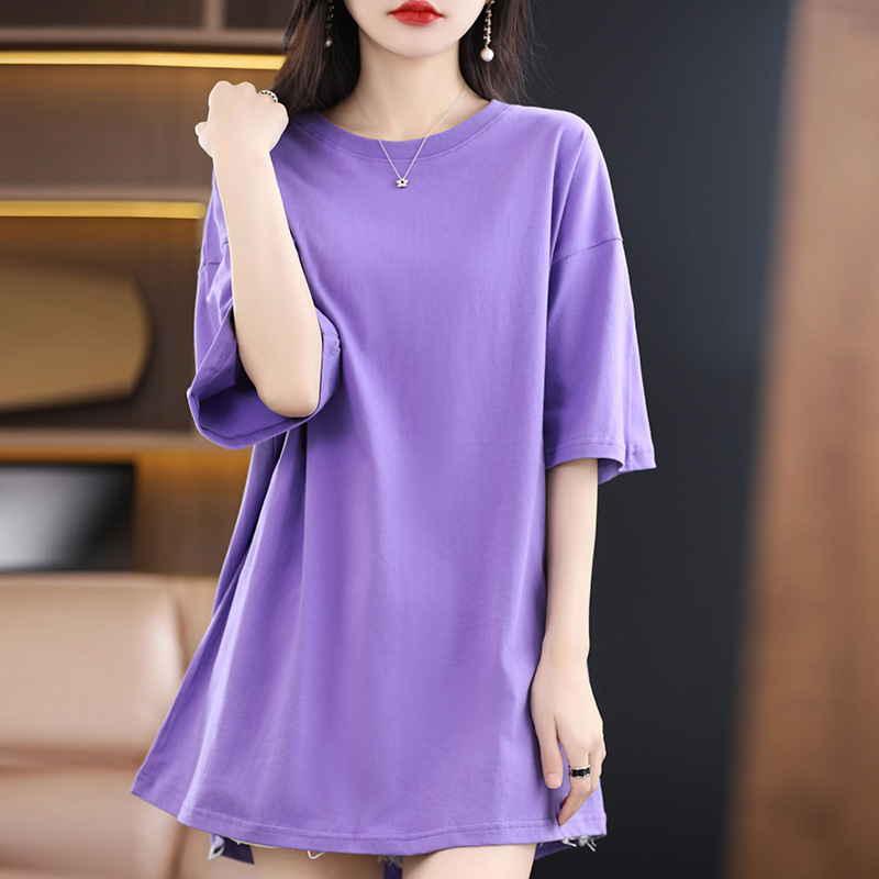 Mittellanges, vielseitiges T-Shirt