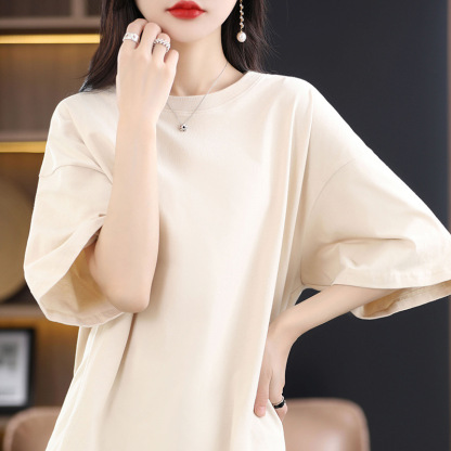 Mittellanges, vielseitiges T-Shirt