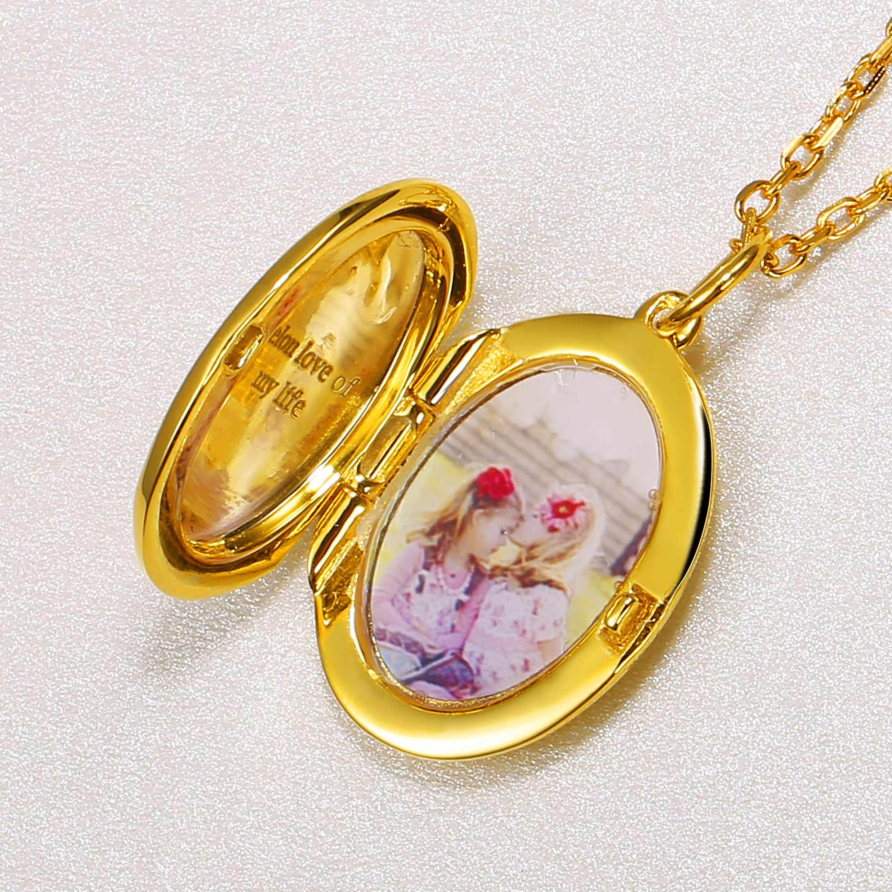 Collier-Médaillon-Ovale-Personnalisé-avec-Photo-or