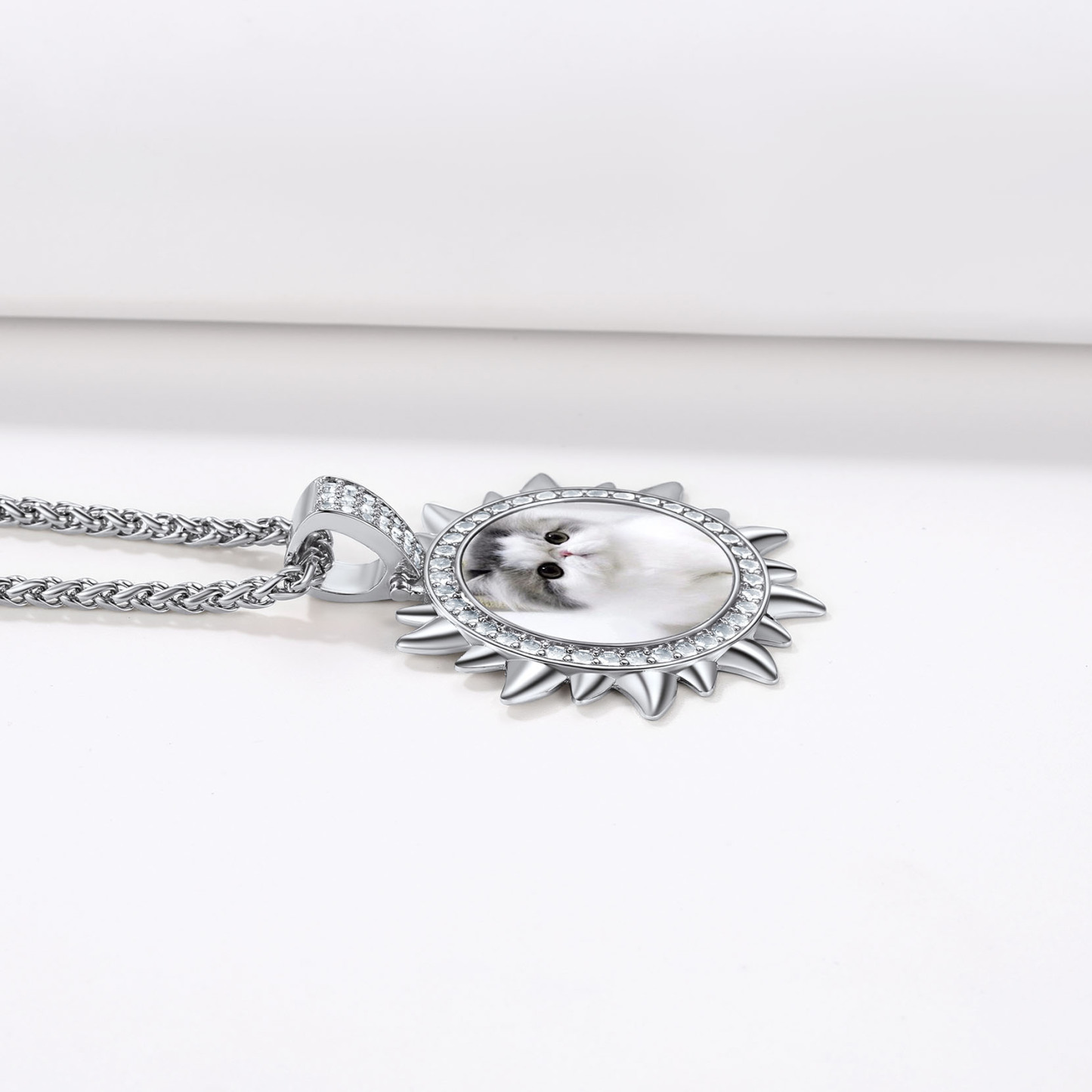 Collier Médaillon Personnalisé Soleil avec Photo  Scène