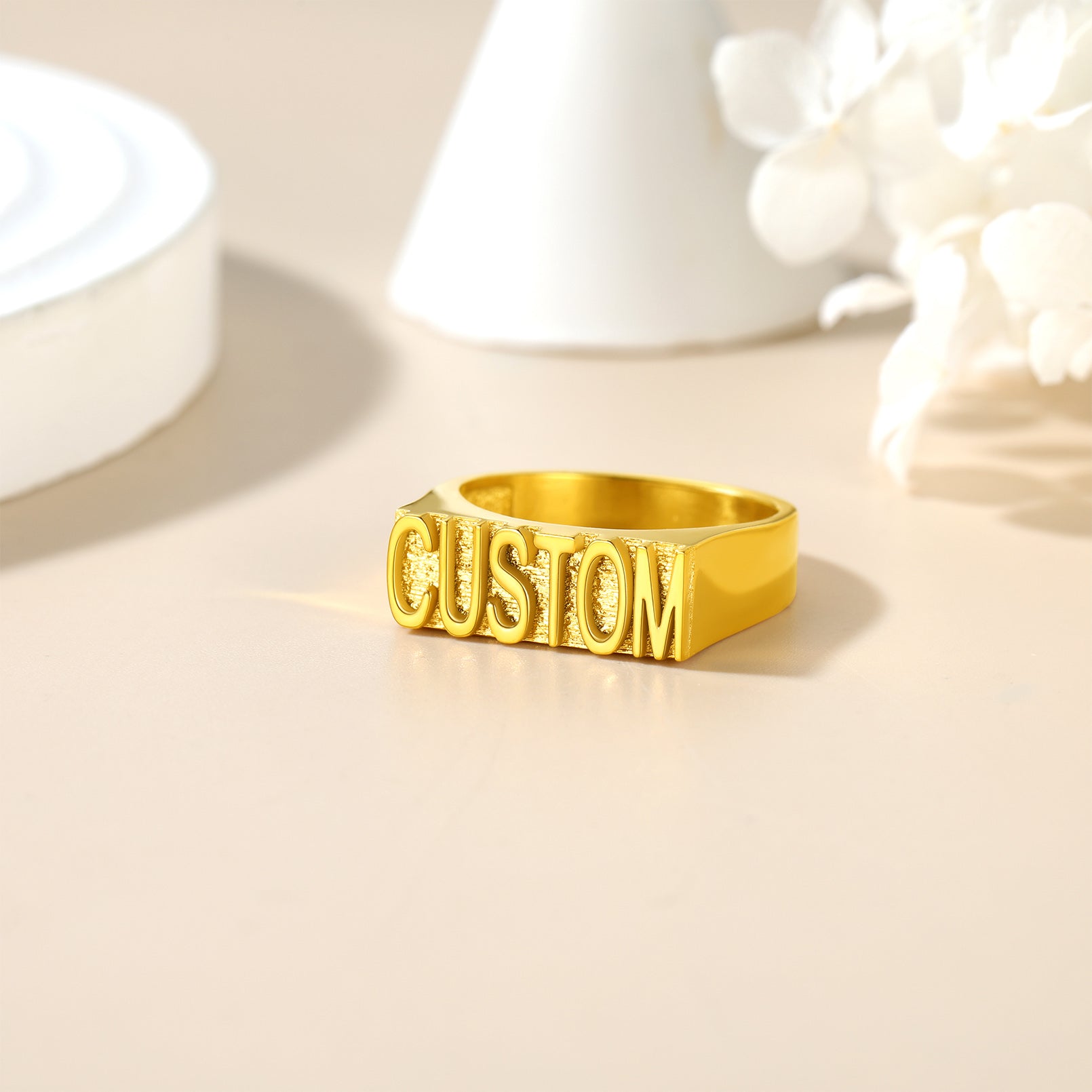 Bagues Personnalisées Gravées pour Hommes et Femmes Or Scène