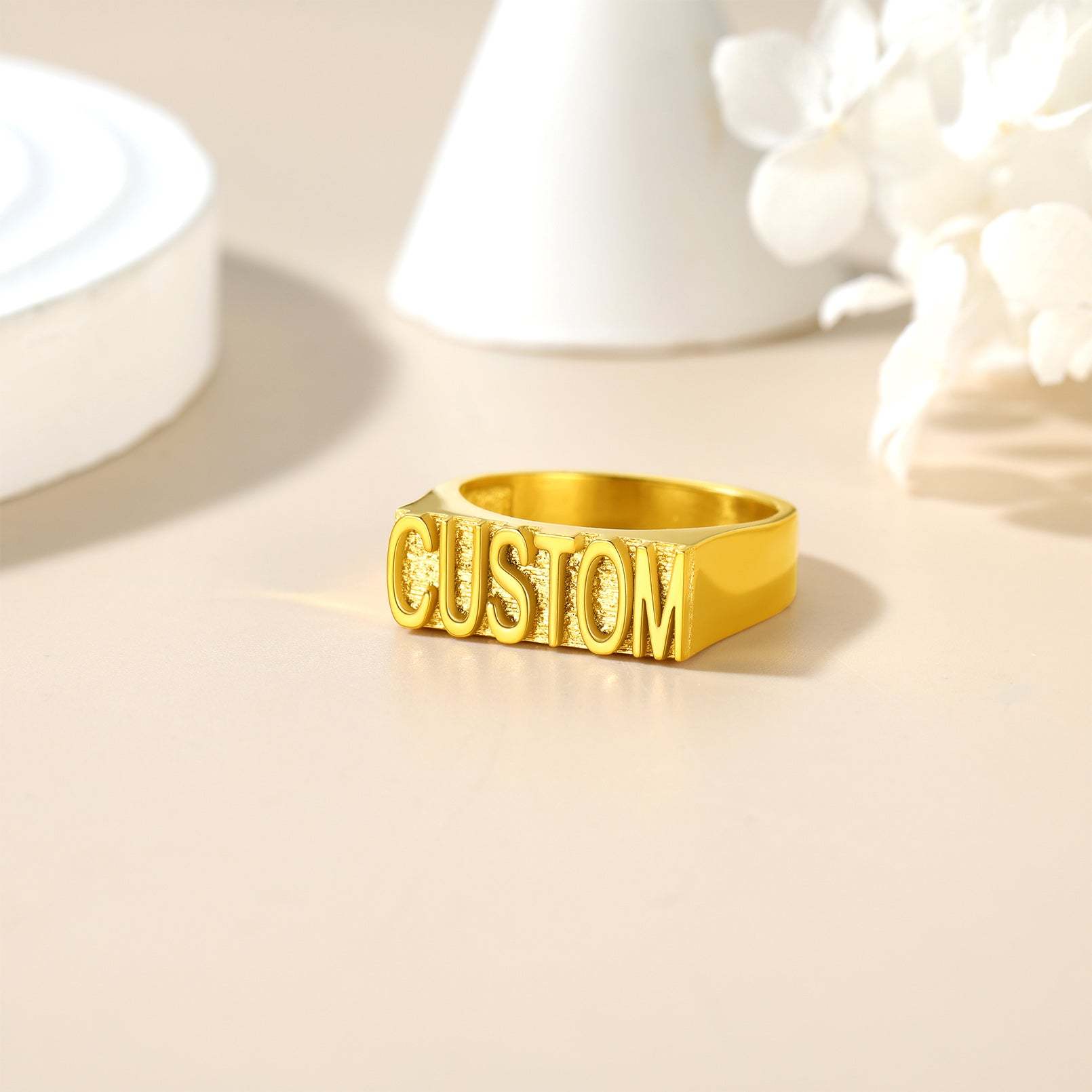 Bagues Personnalisées Gravées pour Hommes et Femmes Or Scène