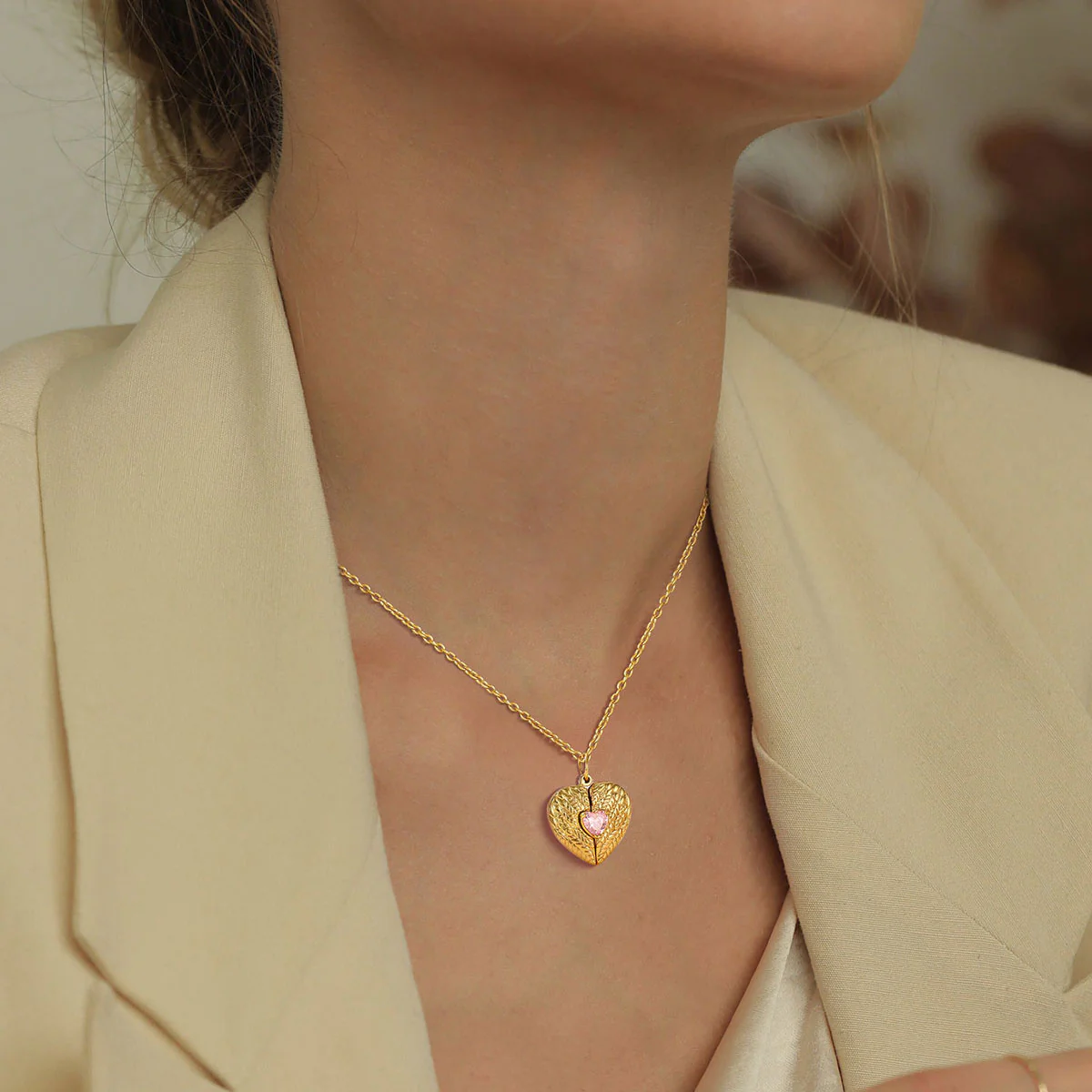 Collier femme Médaillon Cœur Ailes d’Ange Personnalisé avec Photo