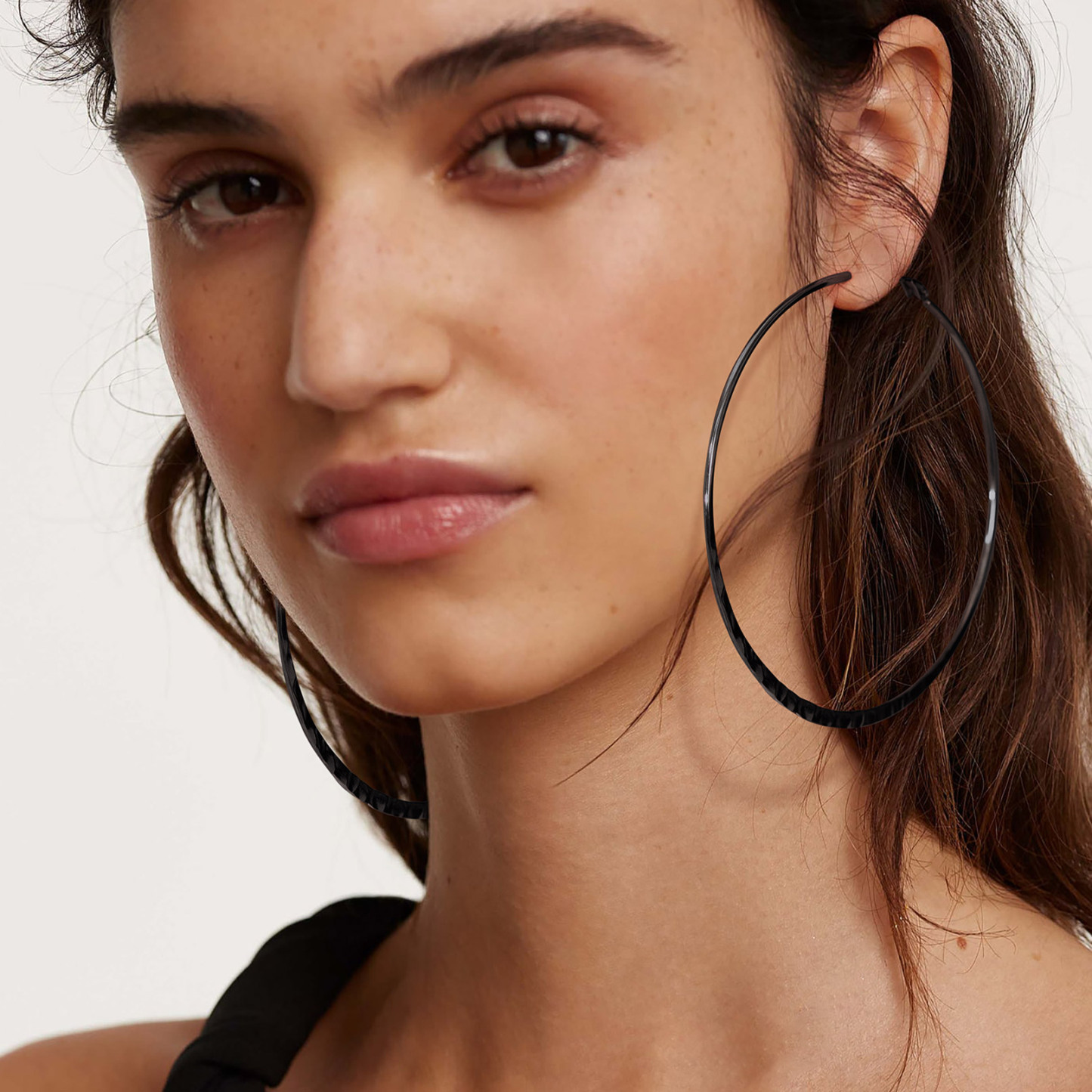 Créoles Rondes Personnalisées avec Double Nom pour Femmes 30/40/60/80mm