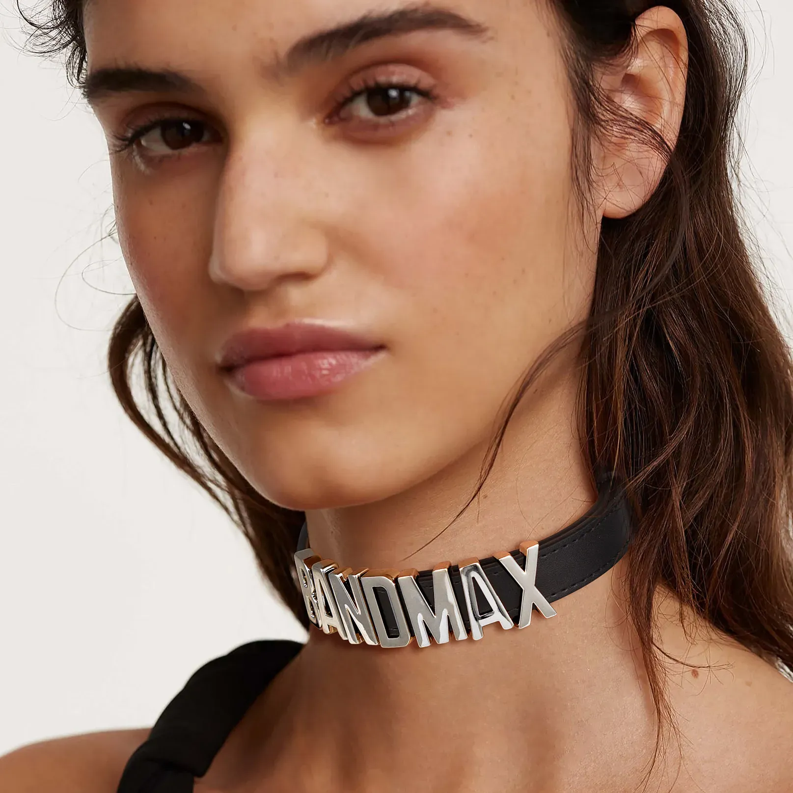 Collier Ras-de-Cou en Cuir Personnalisé pour Femmes avec Nom Modèle