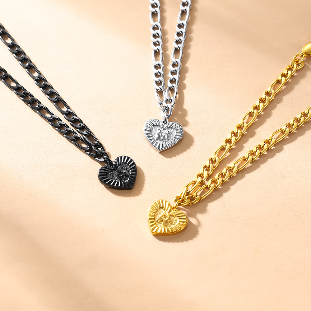 Bracelet de Cheville Chaîne Figaro avec Charm Cœur et Initiale pour Femme