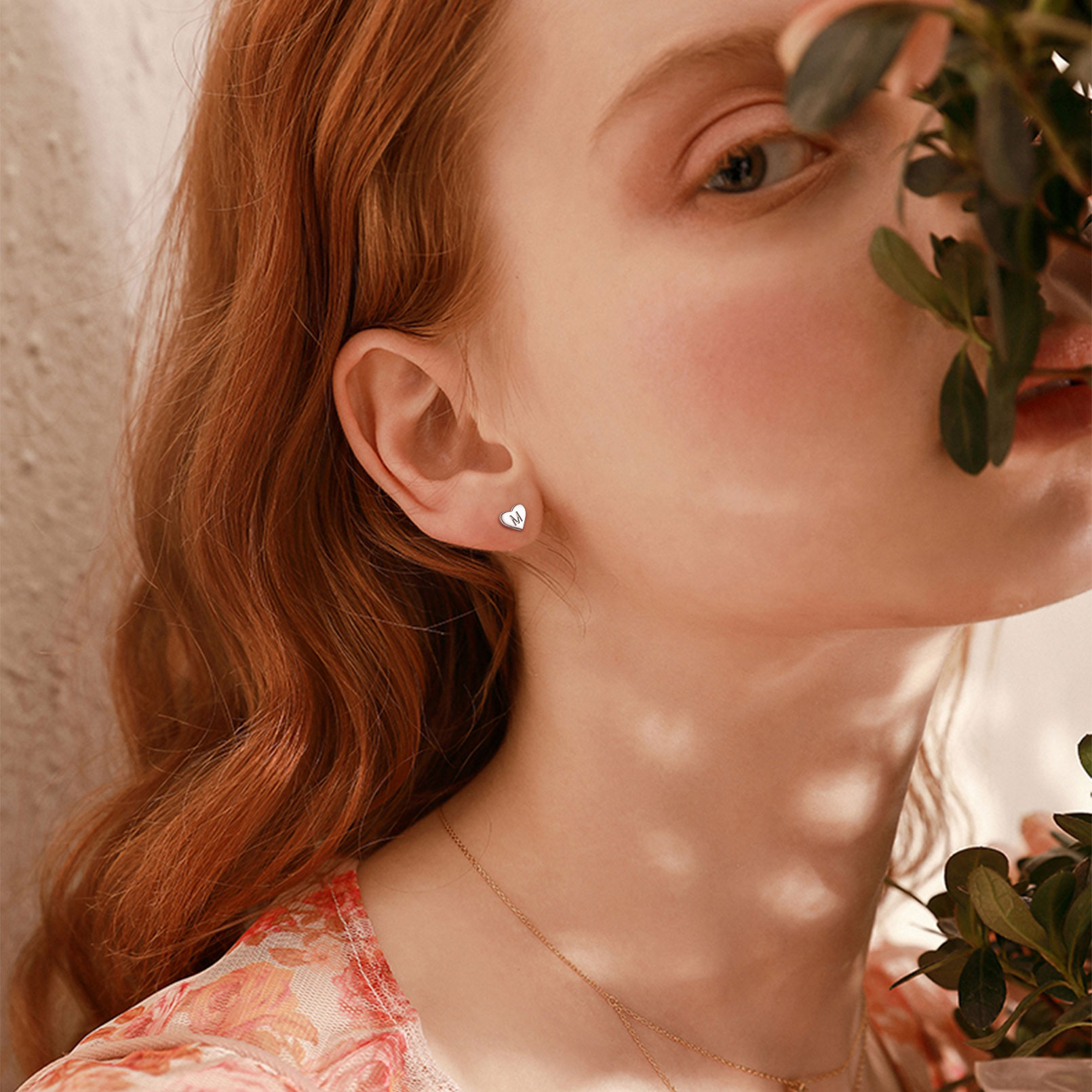 Boucles d’Oreilles Clous Cœur avec Initiale