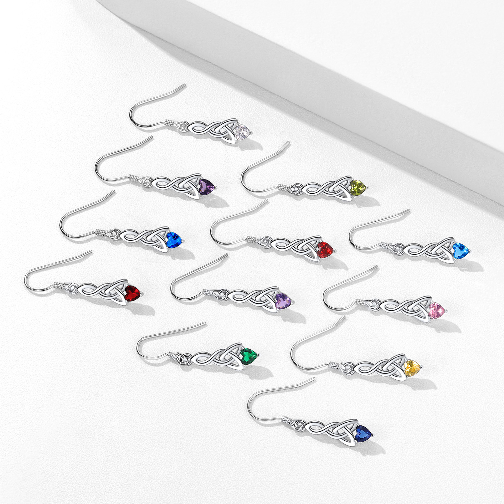 Boucles d’Oreilles Pendantes Nœud Celtique avec Pierre de Naissance  Collection