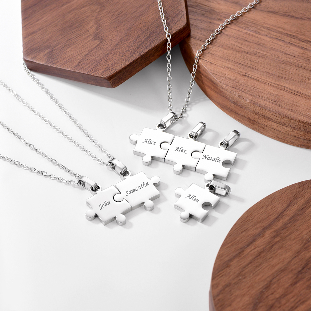 Collier Puzzle Personnalisé pour Amis ou Famille Scène