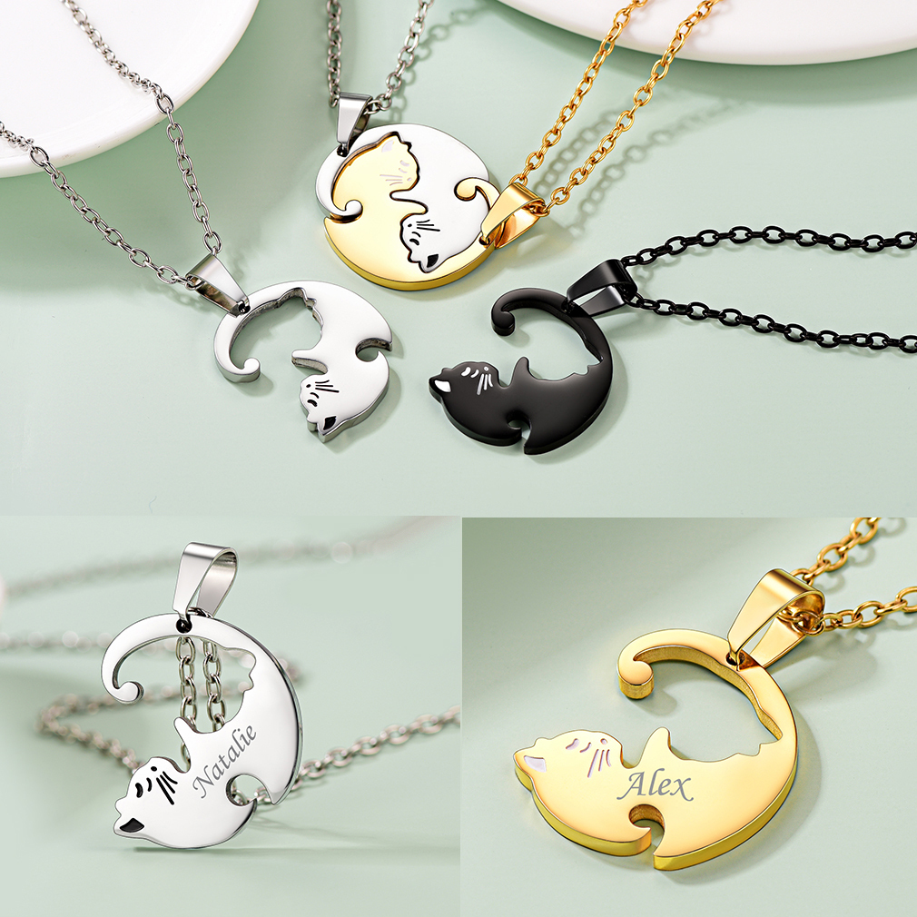 Collier assorti personnalisé avec prénoms gravés en forme de chat pour couple Collection