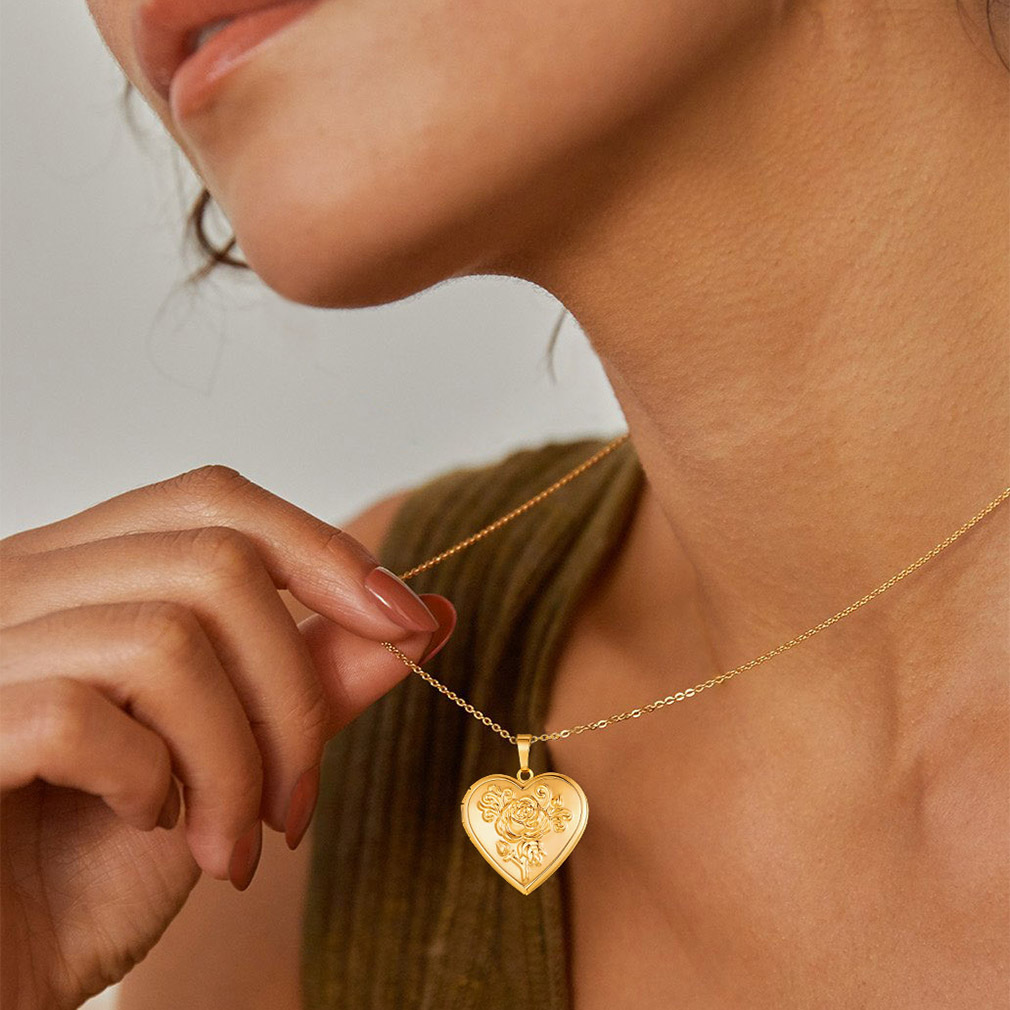 Collier Médaillon Cœur Personnalisé Modèle