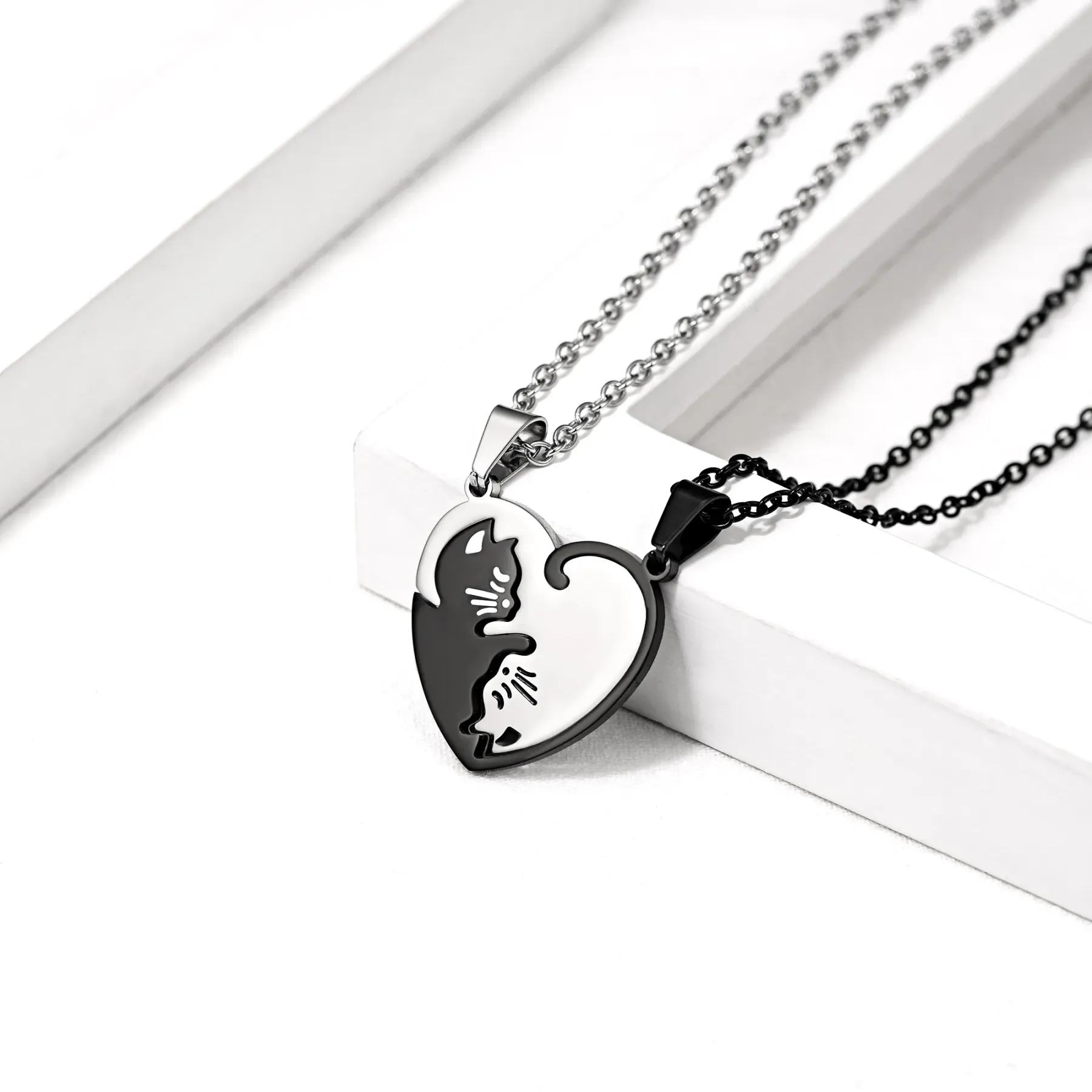 Collier Puzzle avec Prénom Gravé pour Couple