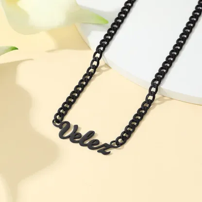 Collier Chaîne Cubaine Personnalisé avec Prénom Scène Noir